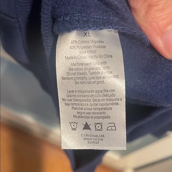 Peanuts Dark Blue Hoodie with Snoopy Basketball Design, XL, EUC - Picture 10 of 11